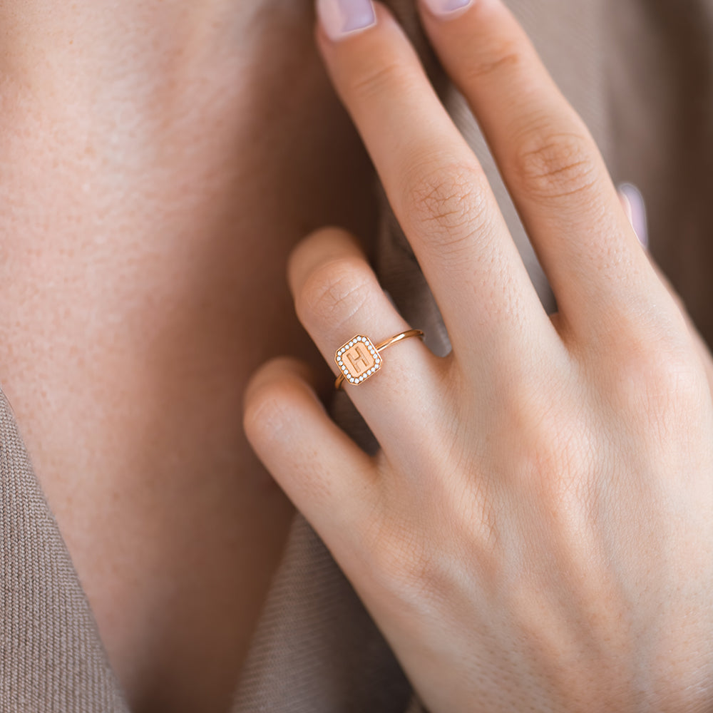 Letter Ring - Round Brilliant Diamond