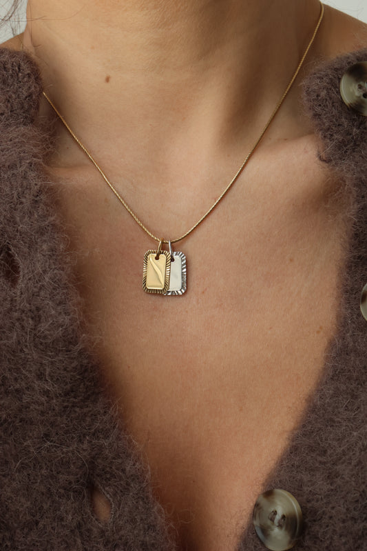 Fluted-edge Tag Charm