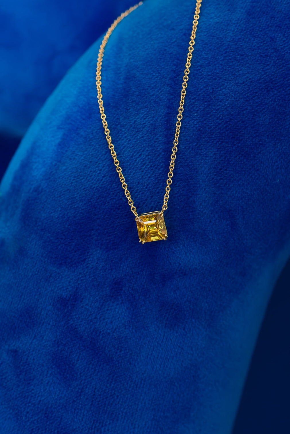 3.66ct Golden Sphene Pendant Necklace