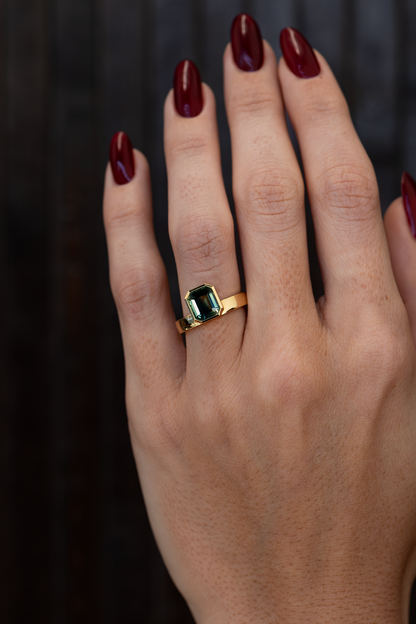 2.12ct Green Parti Sapphire Ring