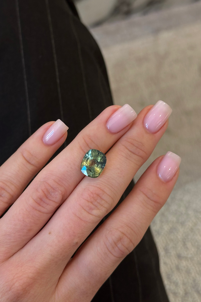 8.27ct Green/Yellow Cushion cut Sapphire