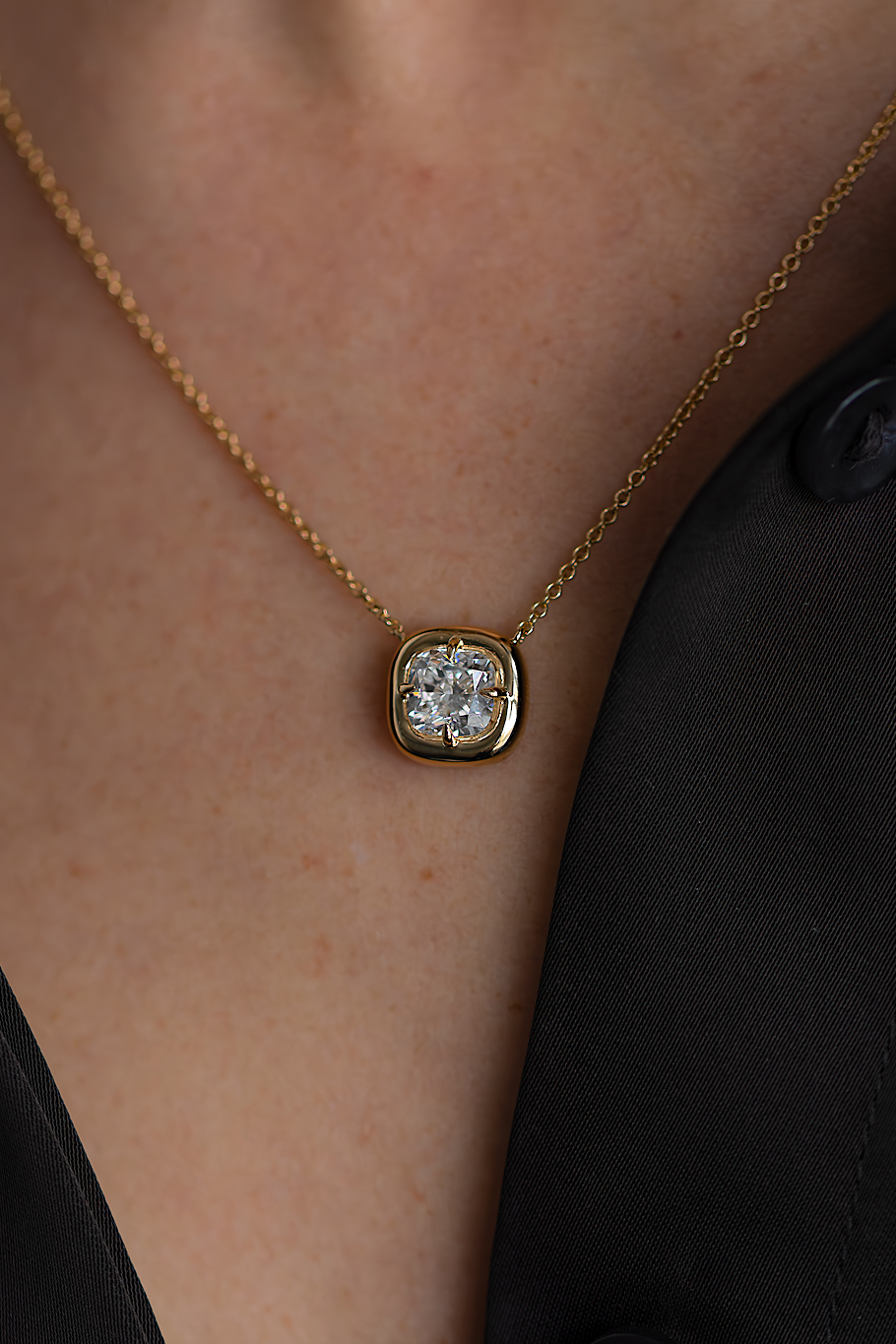 GIA 1.62ct Cushion cut Diamond Bubble Necklace