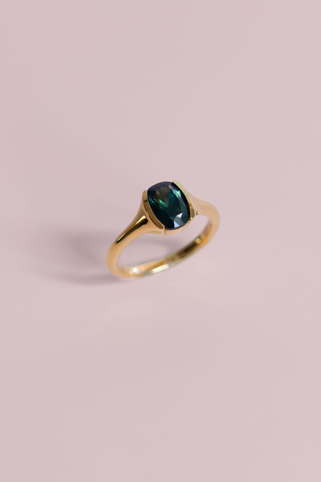 1.65CT Green Sapphire Half Bezel Ring