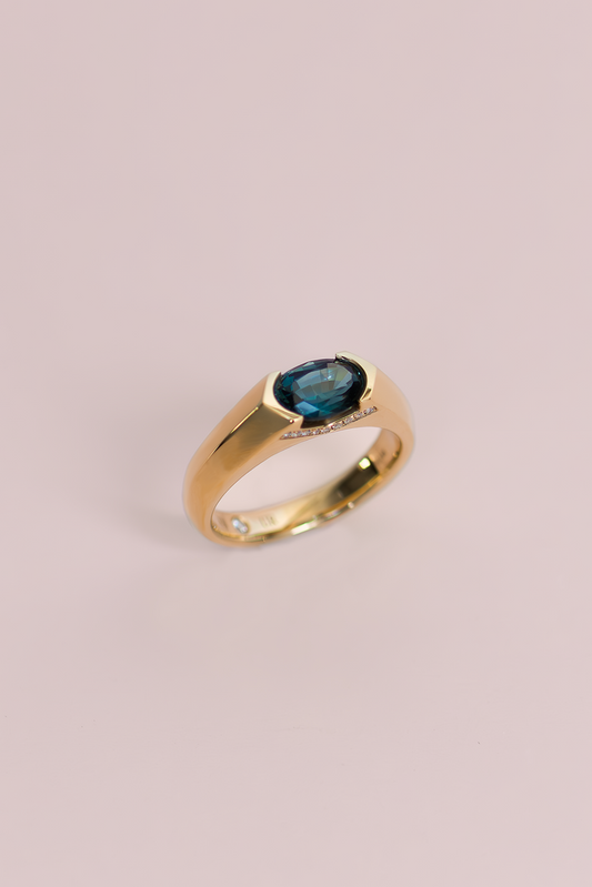 1.33CT Teal Sapphire Half-Bezel Ring