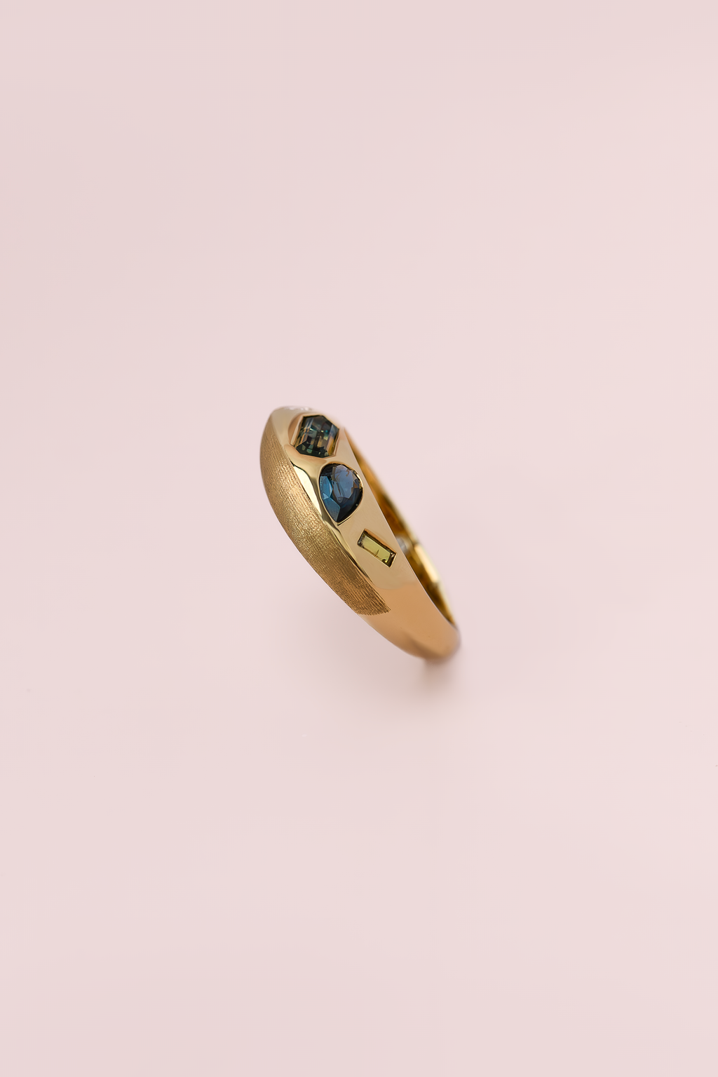 1ct Mixed Sapphire and Diamond Knife edge Ring