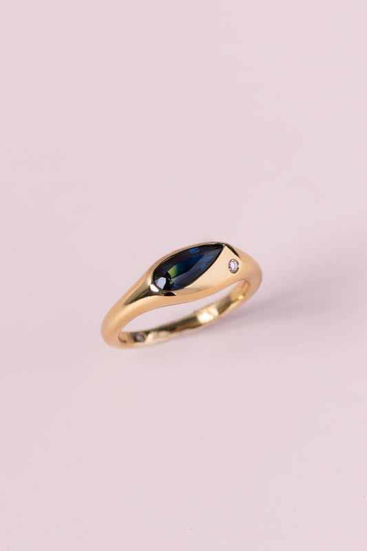 1.13CT Pear cut Blue Sapphire Ring