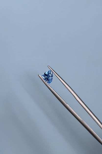 1.05ct Blue Triangle Saphhire GM_0539