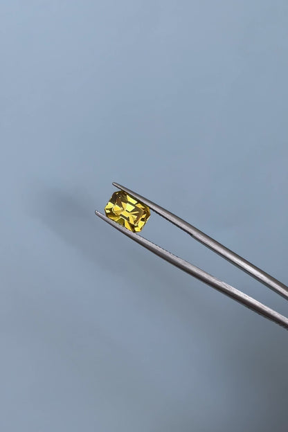GIA 2.92ct Yellow Sapphire