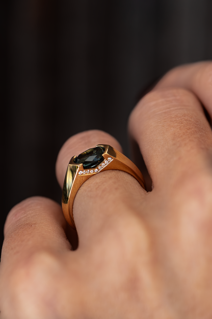 1.33CT Teal Sapphire Half-Bezel Ring